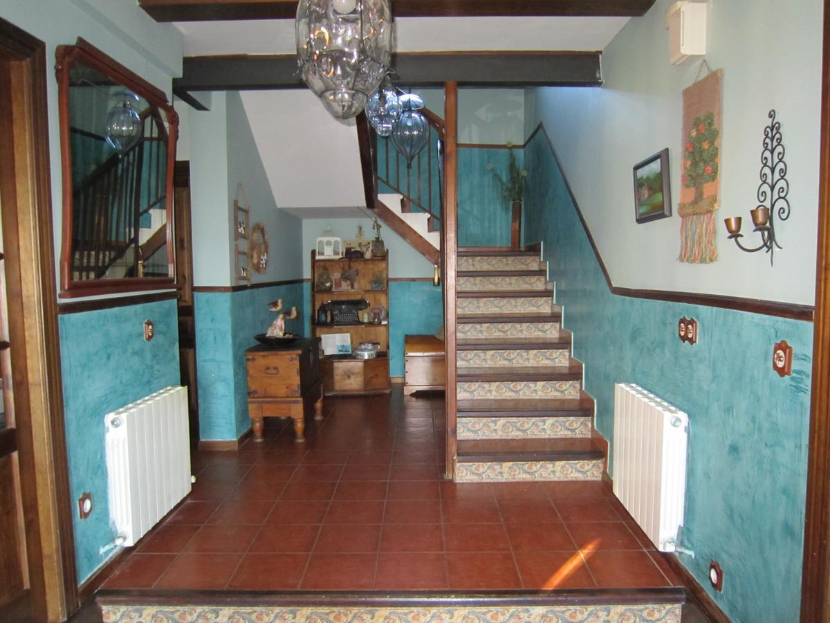 La Casona De Collado Guest House Hoyos del Collado Luaran gambar