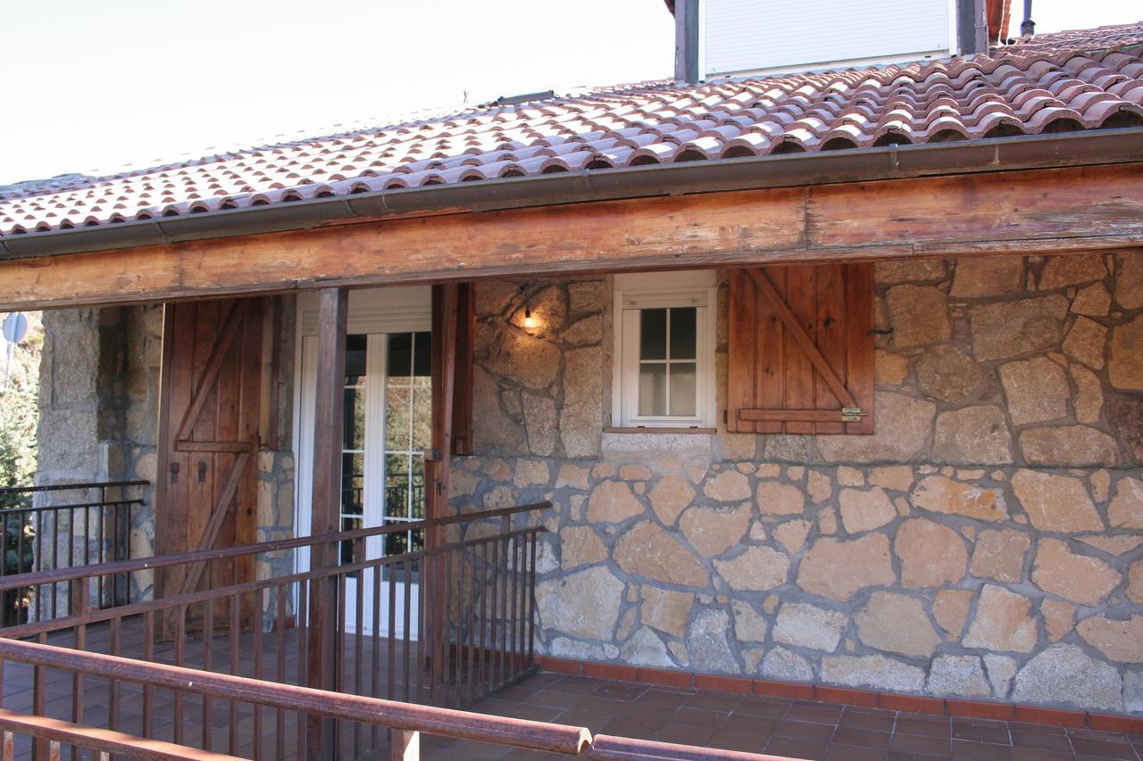 La Casona De Collado Guest House Hoyos del Collado Luaran gambar